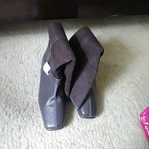 Boots Brand New was a gift but are too big